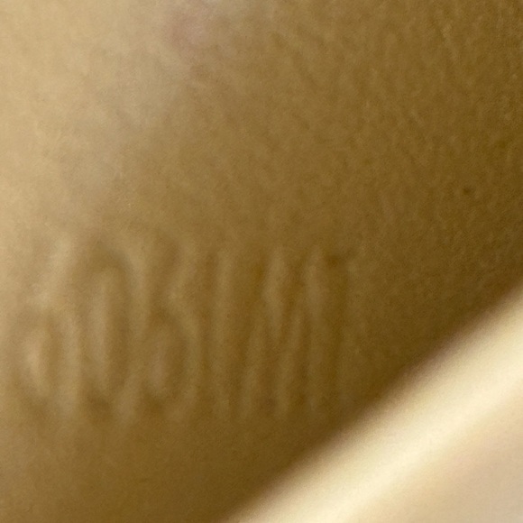 LOUIS VUITTON Monogram
Vernis Columbus Tote Bag - Picture 10 of 10